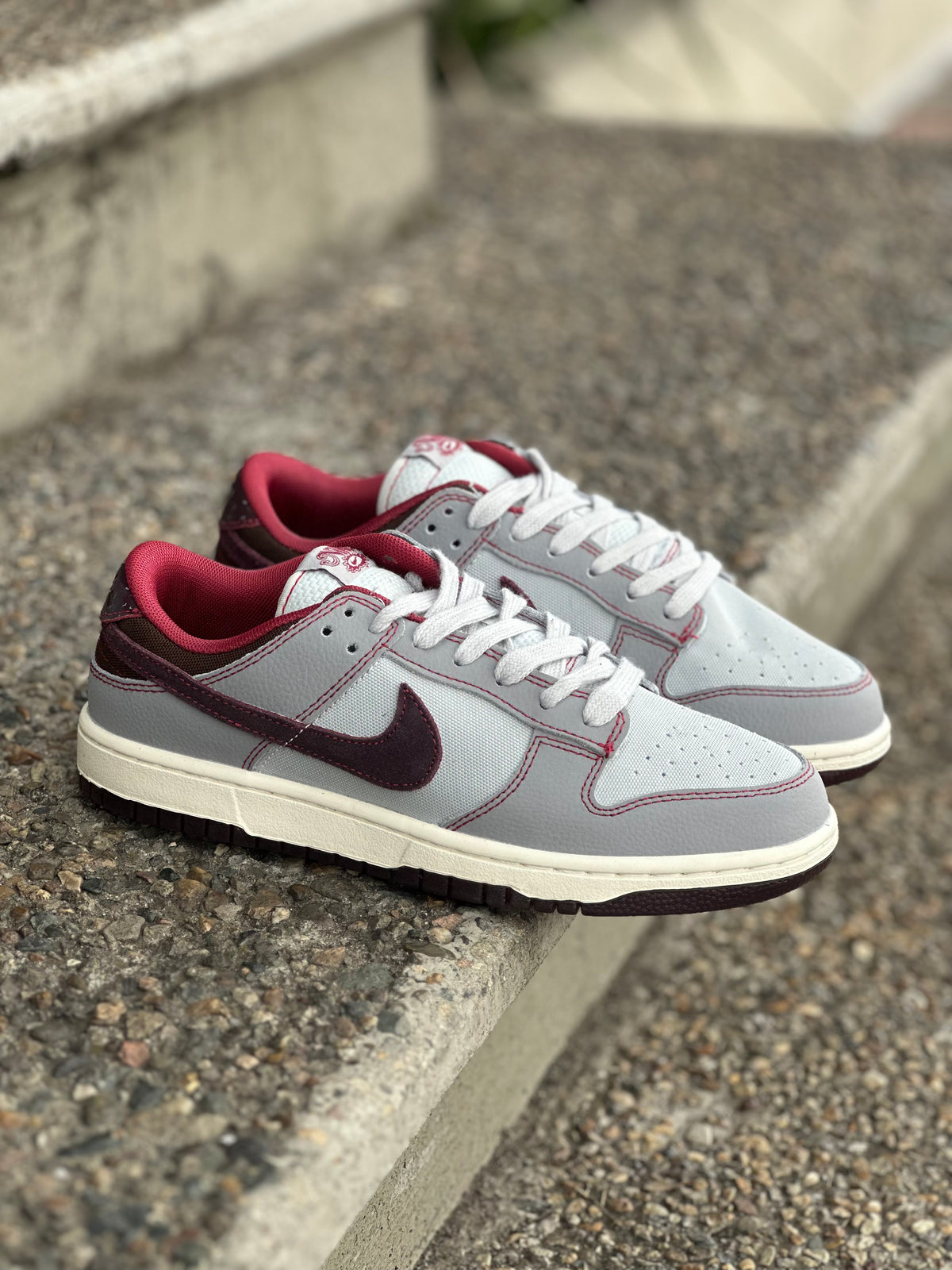 Nike Dunk Low Retro SE Pure Platinum Burgundy Crush