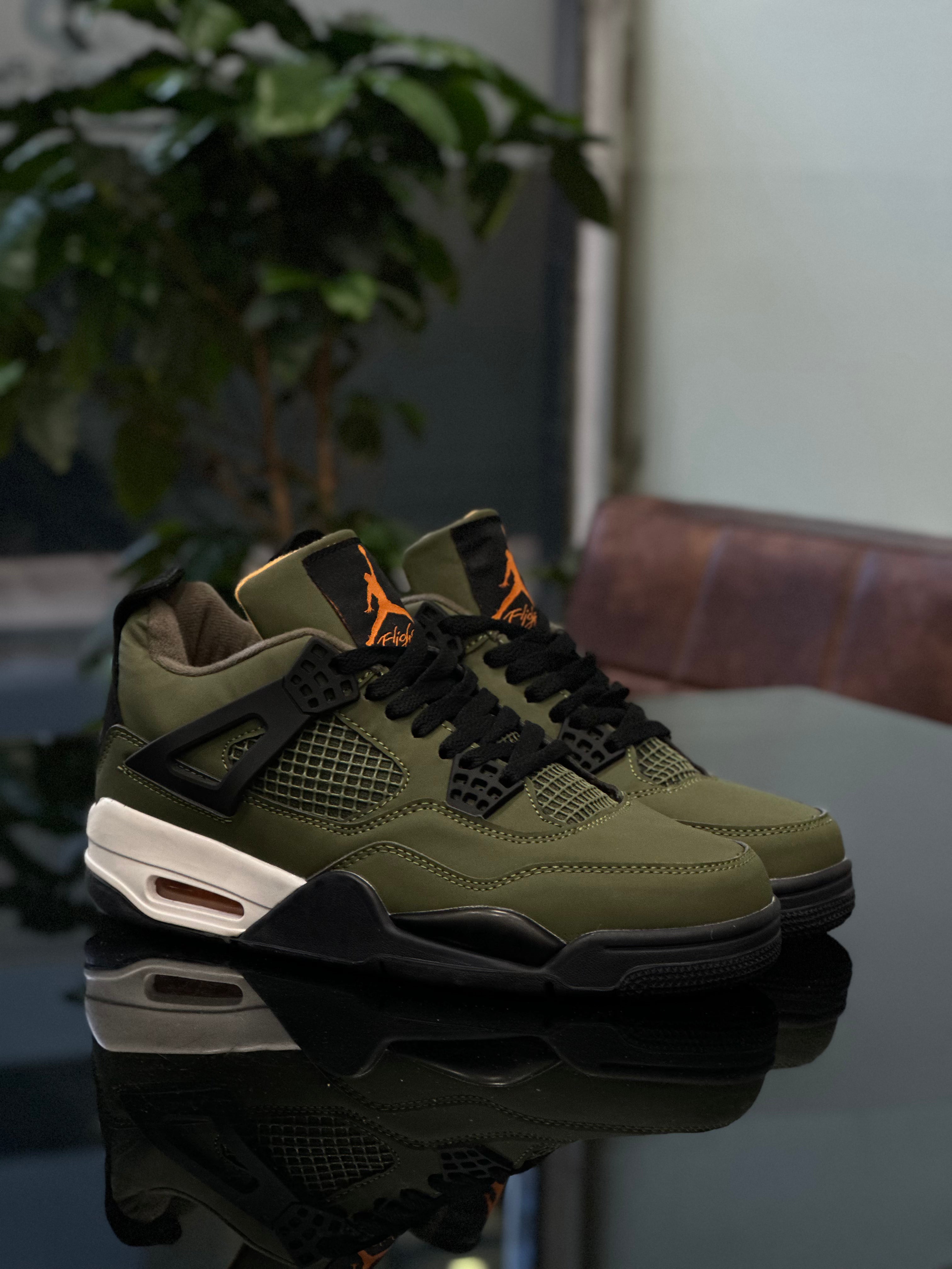 Nike Air Jordan 4 Retro