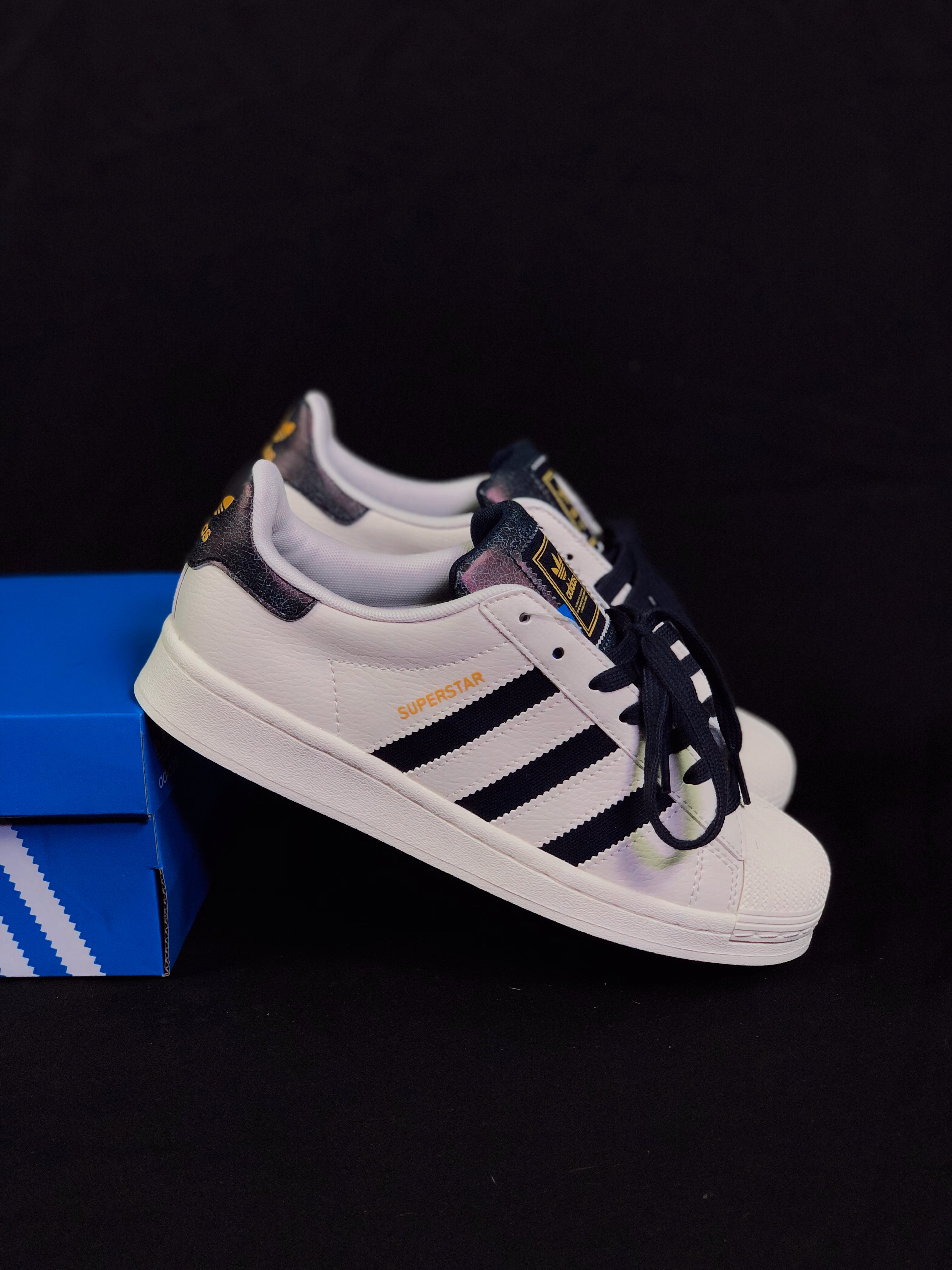 Adidas Superstars Tornasol