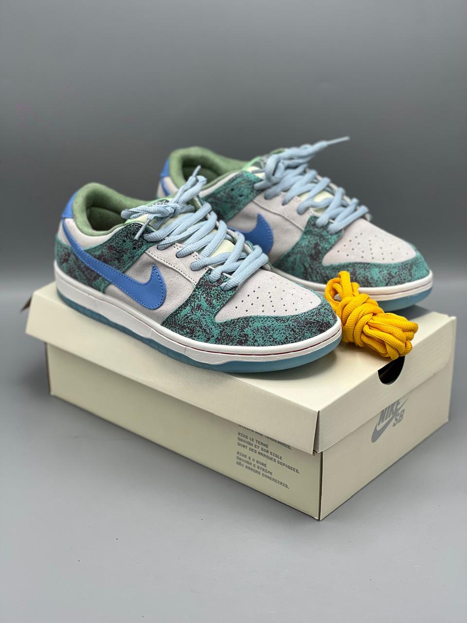 Nike SB Crenshaw Skate Club