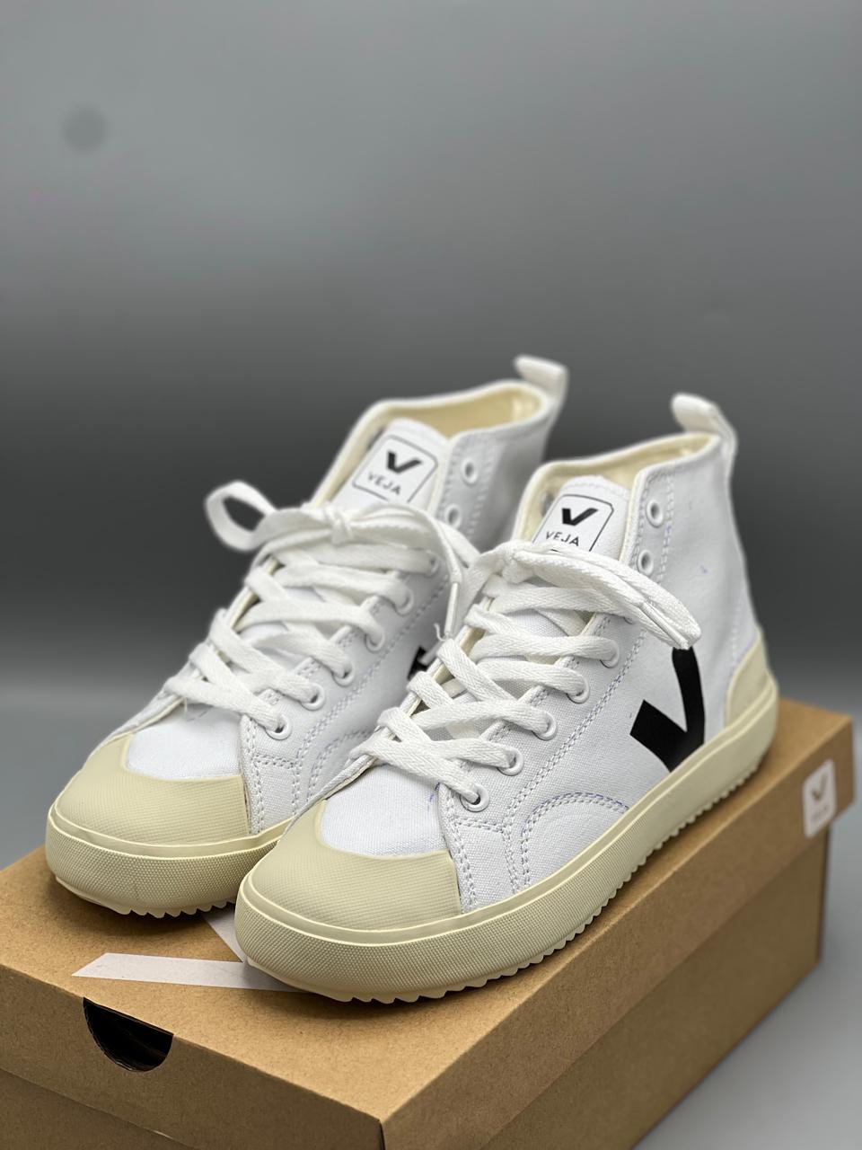 Veja Nova High-Top Canvas