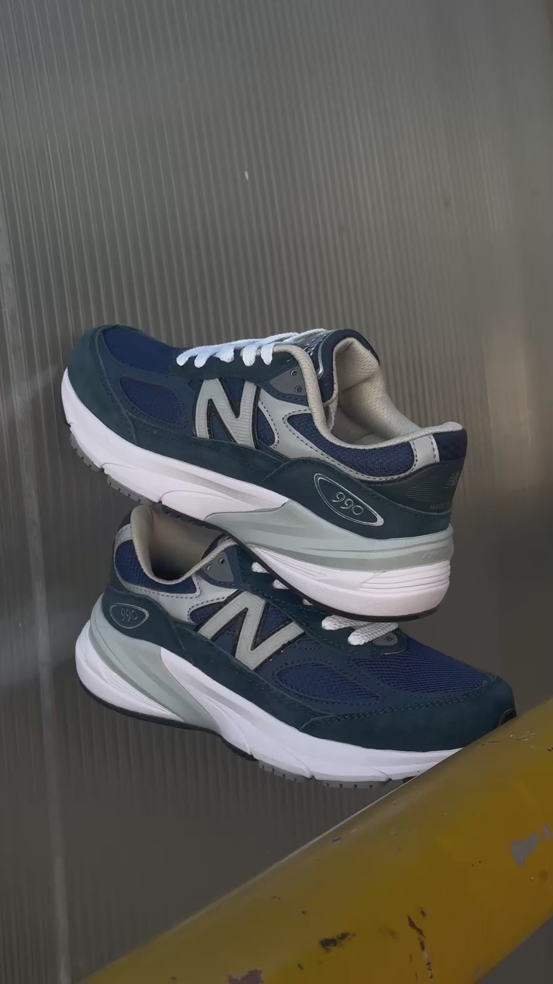 New Balance 990v6 Navy