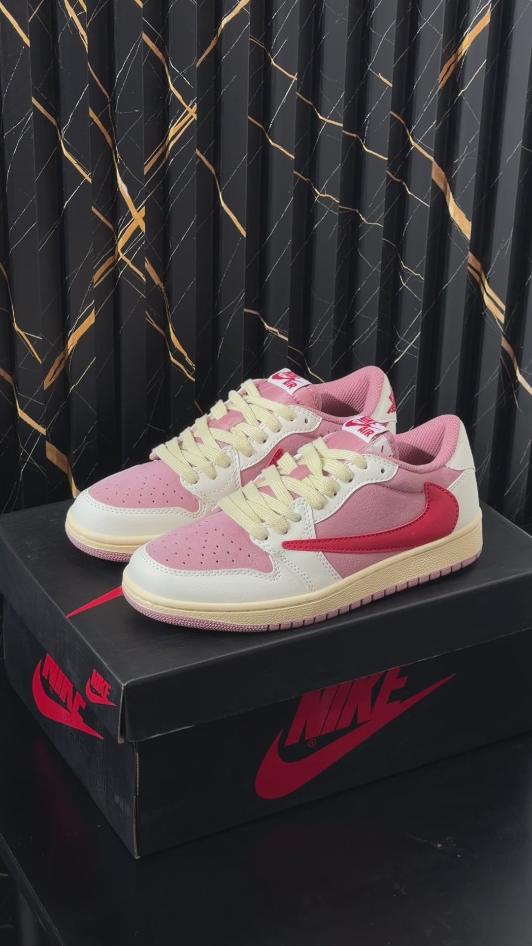 Nike Air Jordan 1 Low OG x Travis Scott "Tropical Pink"
